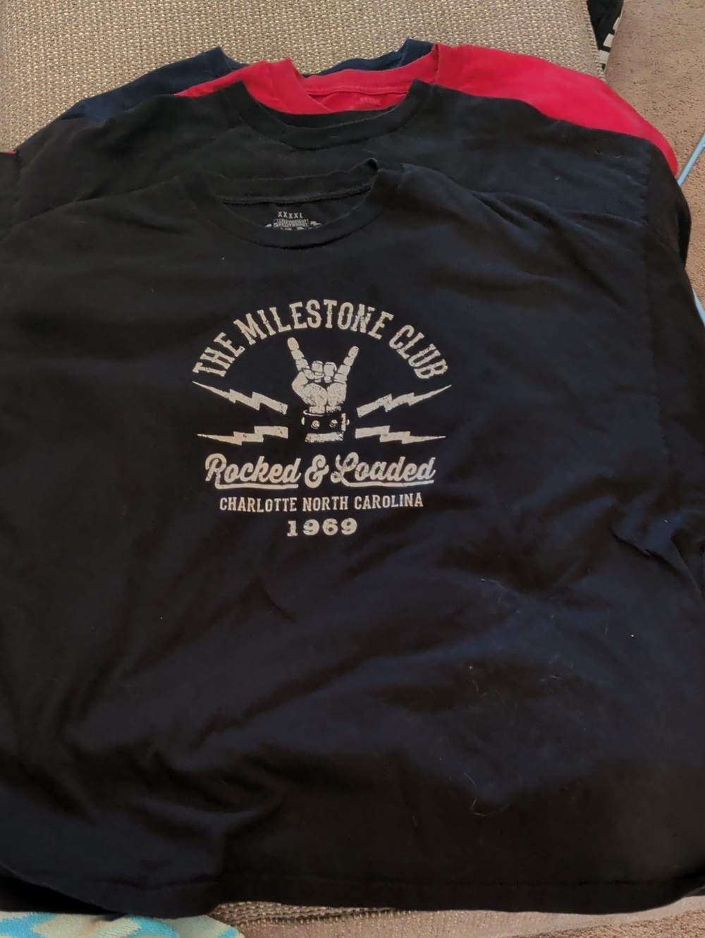 4 Dive Bar Graphic Tees - 2 Black, 1 Red, 1 Navy